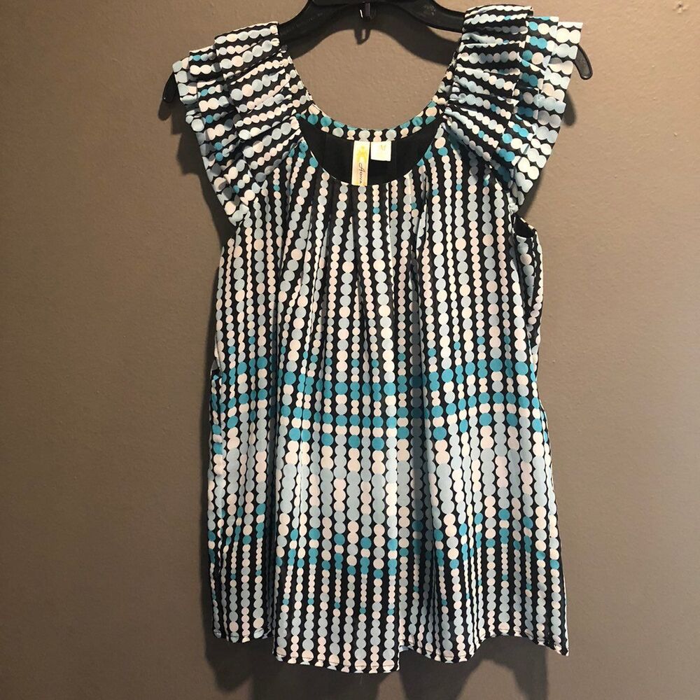 Adiva Patterned Sloeeveless Top Size Medium